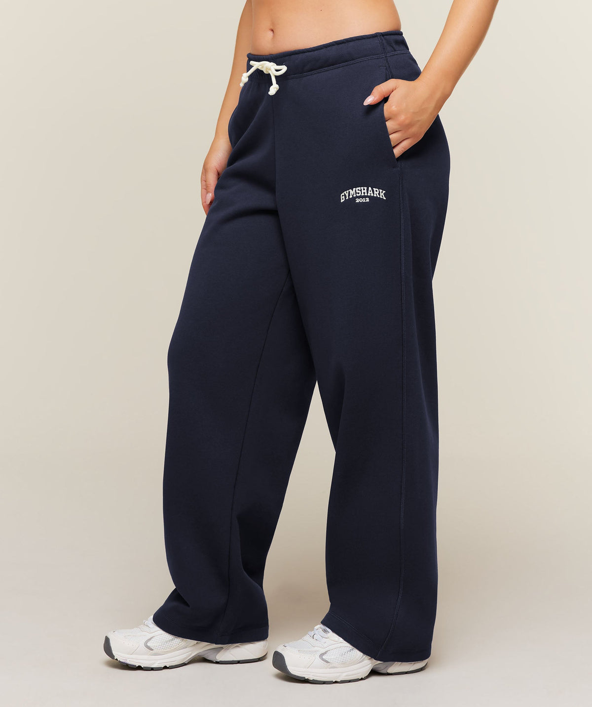 Cosy Luxe Campus Pants Short