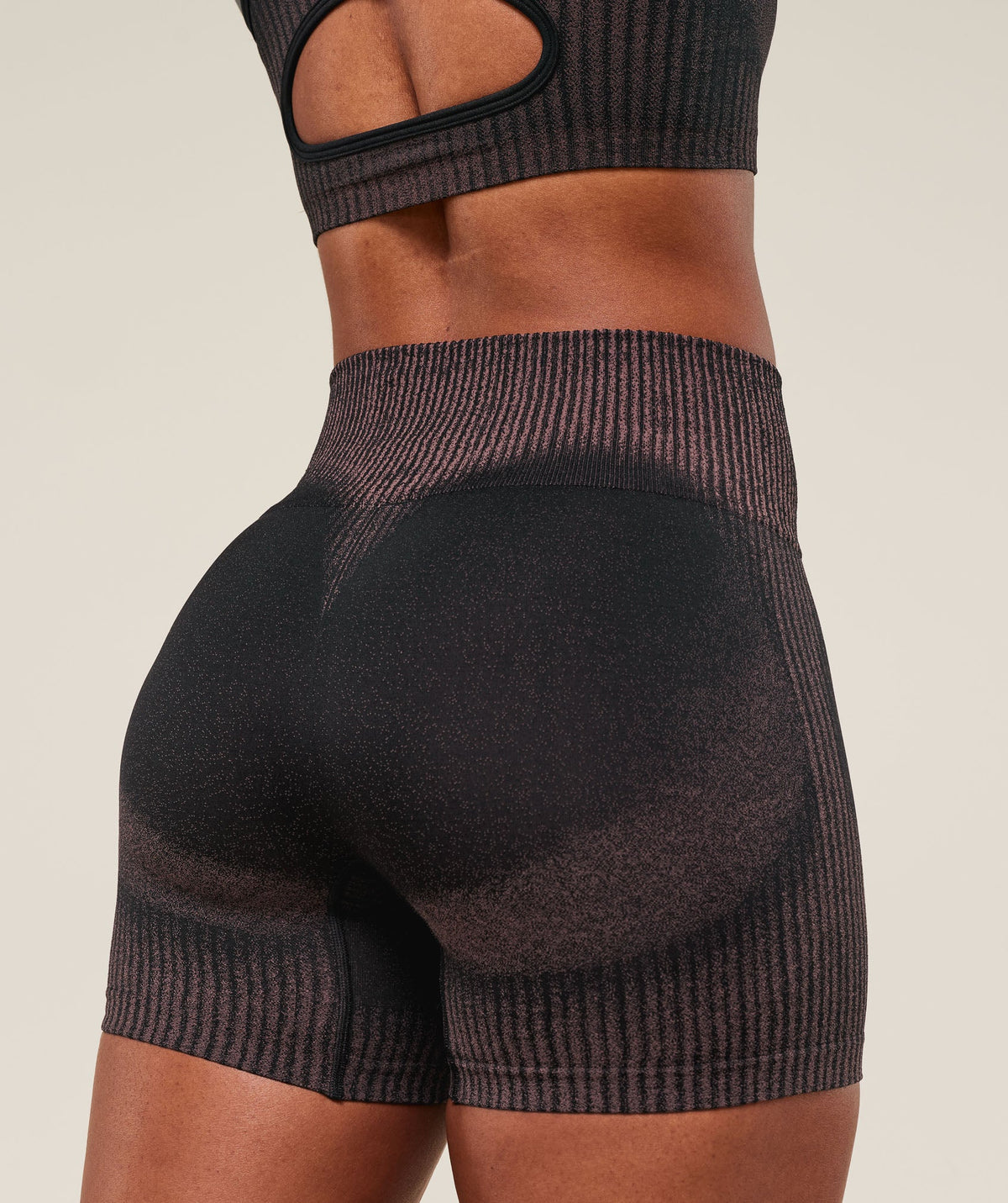 Diffuse Seamless Shorts