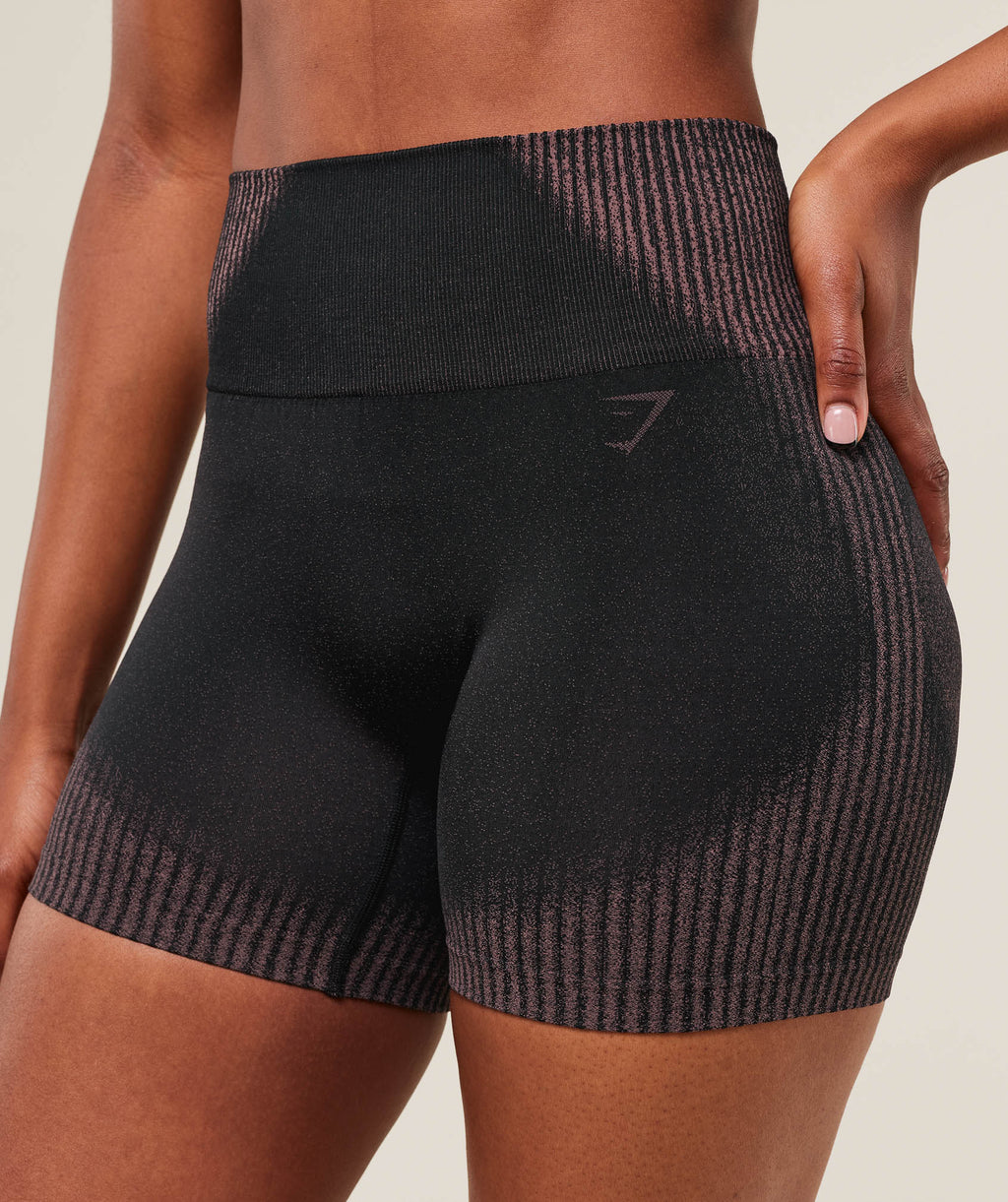 Diffuse Seamless Shorts