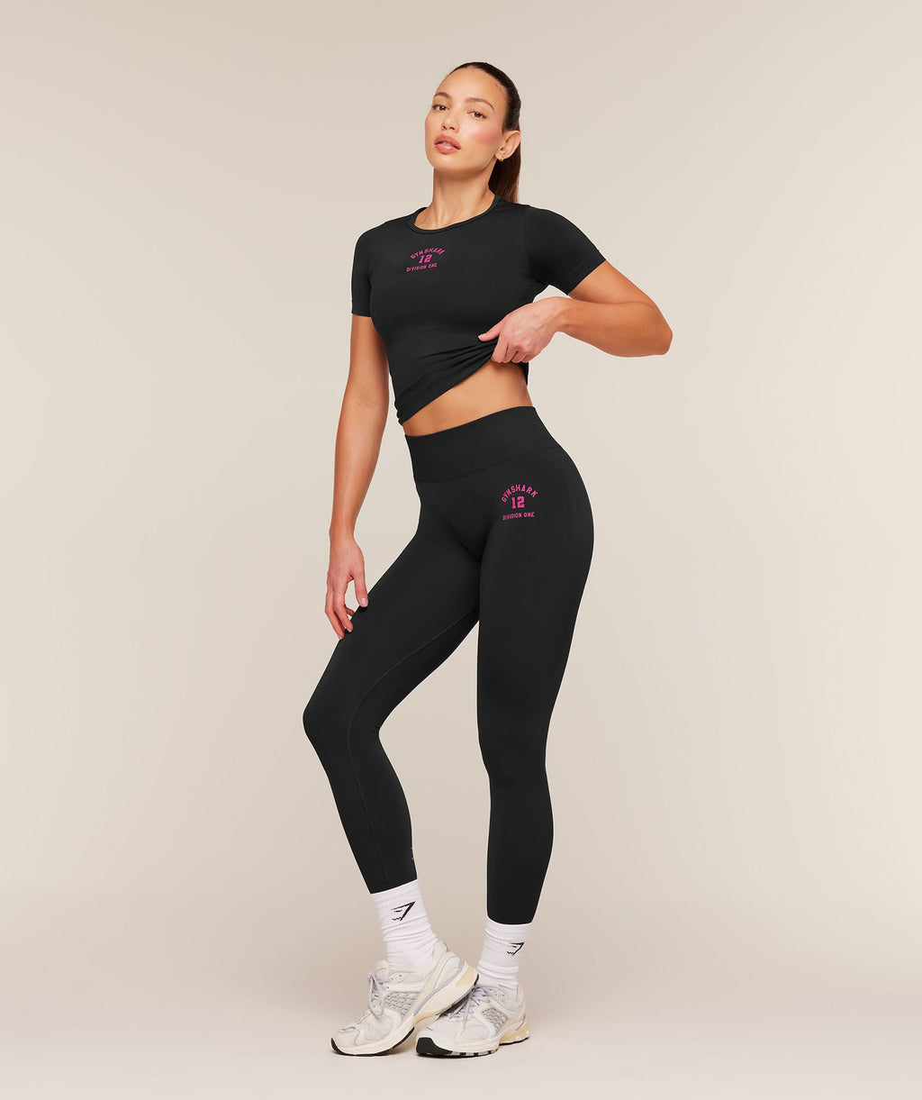 Everyday Seamless Graphic Short Sleeve Top